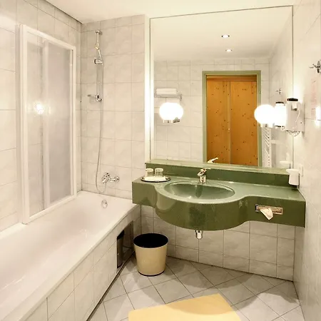 Schuetz Hotel 4*